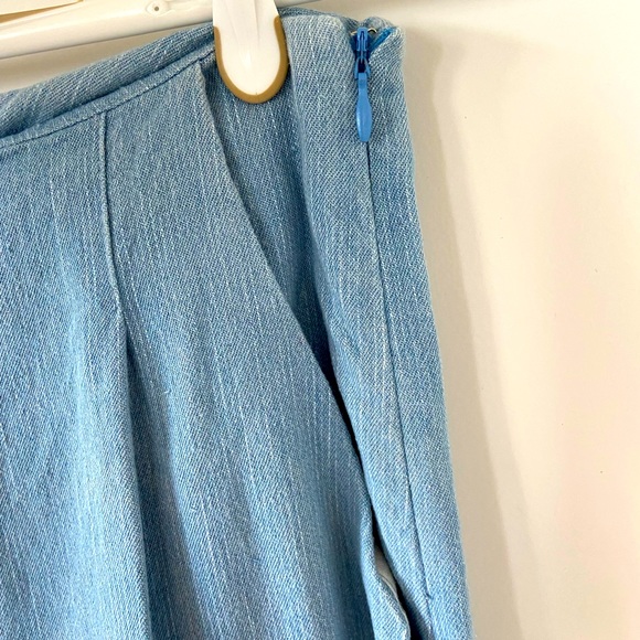 Cropped pants with a side zipper - Picture 4 of 6